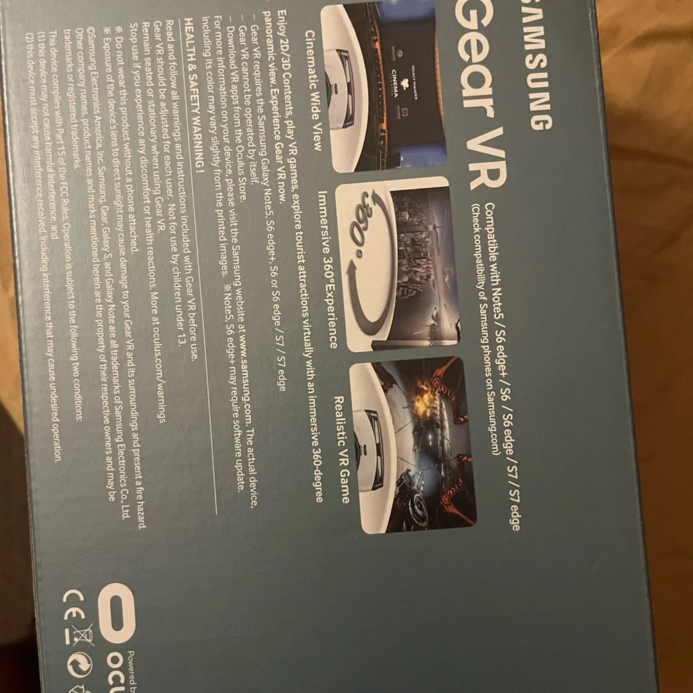Samsung Gear VR - Black and Silver